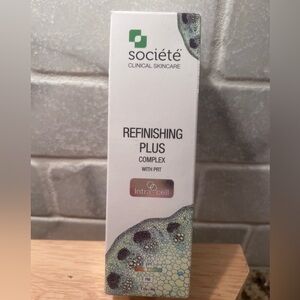 Refinishing Plus Complex - White